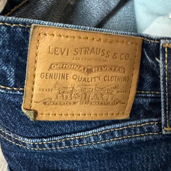 70’s Levi’s Classic Blue Women's Jeans - Picture 6 of 8